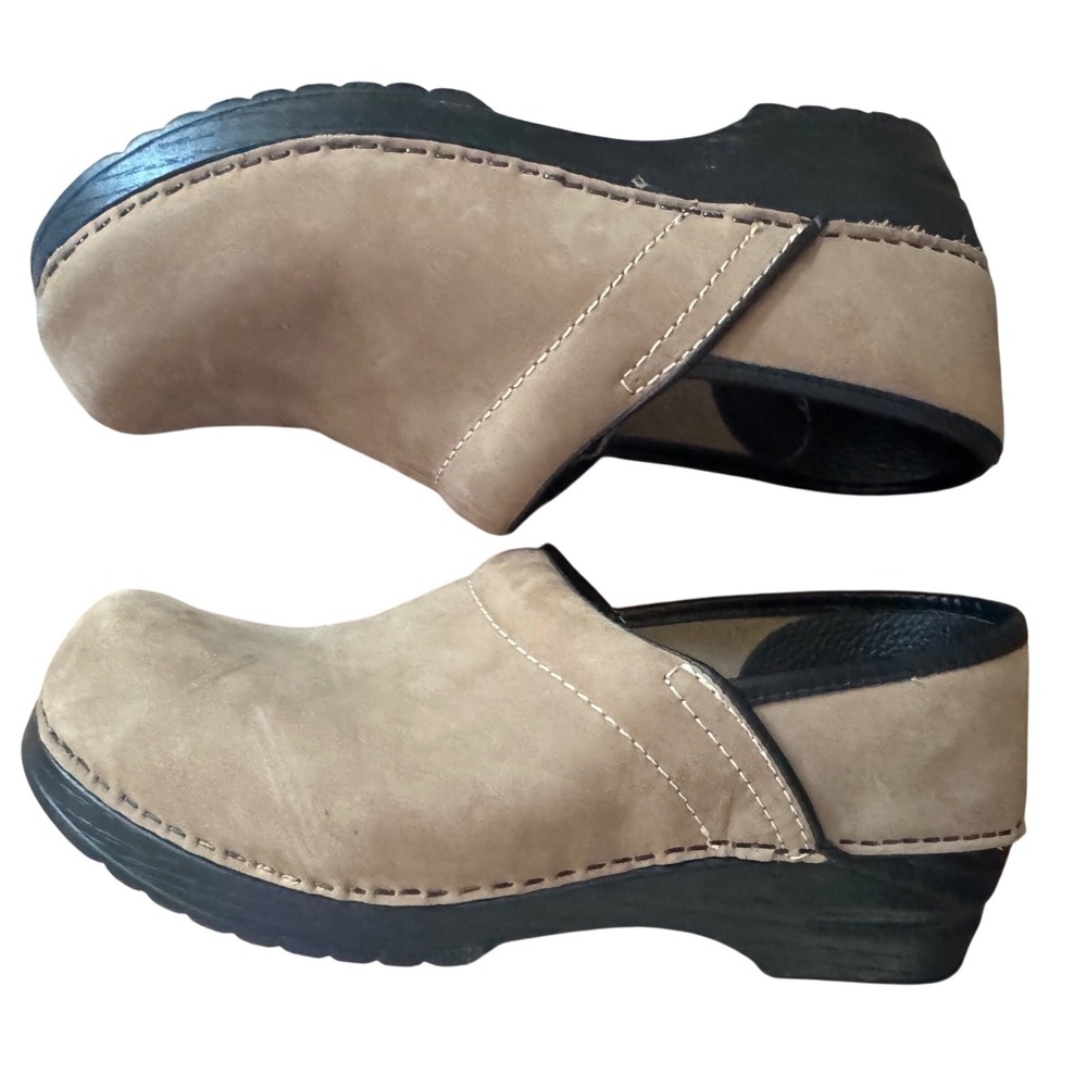 Dansko Clog Taupe Suede Closed Back Casual Women Size 9.5 W